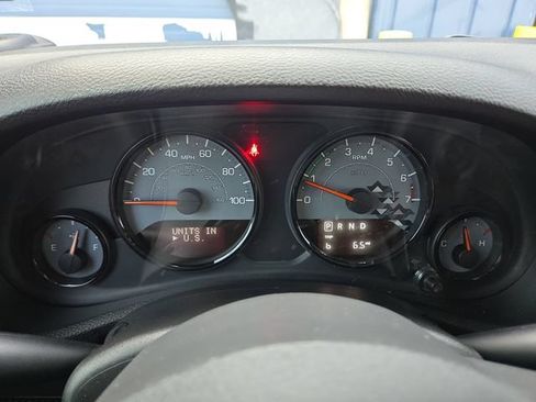 Used 2017 Jeep Wrangler Unlimited Sahara AWD/4WD image 16