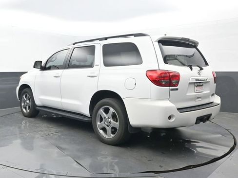 Used 2013 Toyota Sequoia SR5 w/ Sport Appearance Pkg image 3