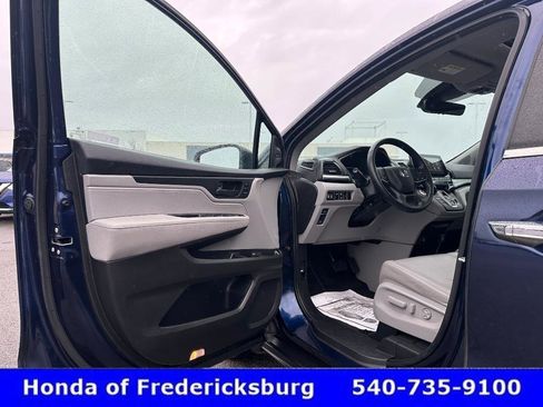 Used 2023 Honda Odyssey EX-L image 28
