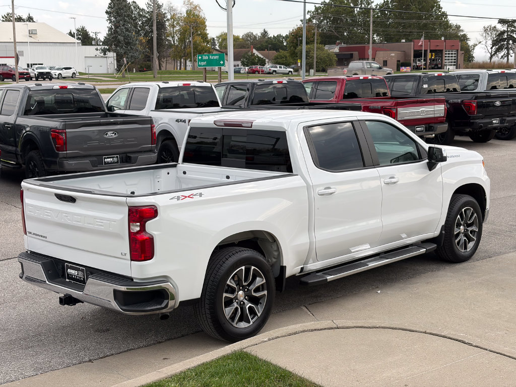 Used 2024 Chevrolet Silverado 1500 LT w/ Leather Package AWD/4WD image 6