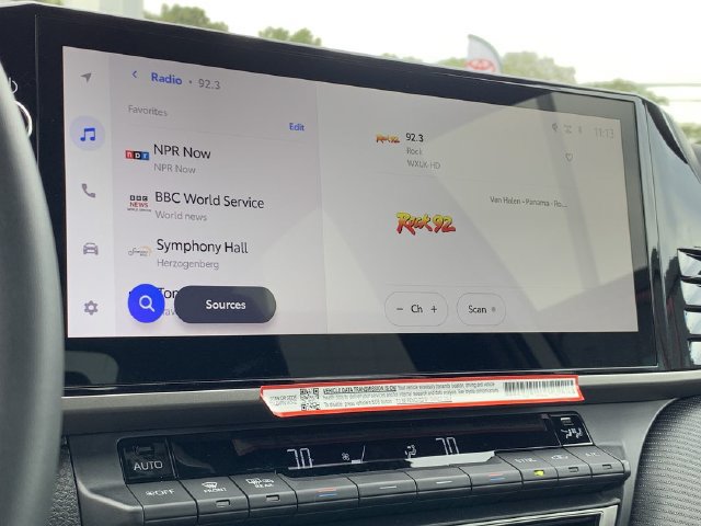 Used 2026 Toyota Camry SE w/ Multimedia Upgrade Package FWD image 21