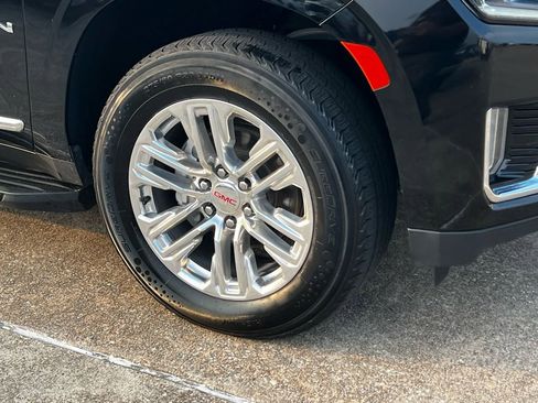 Used 2023 GMC Yukon SLT image 7