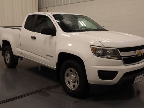 Used 2016 Chevrolet Colorado W/T image 2