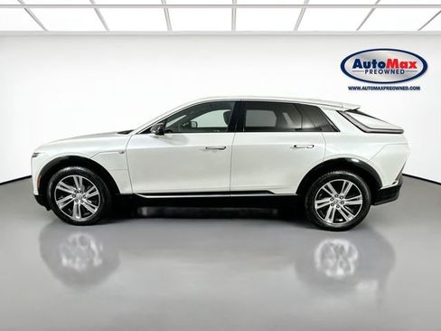 Used 2024 Cadillac Lyriq Tech w/ Driver Assist Package AWD/4WD image 9