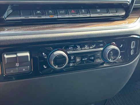 Used 2025 Chevrolet Silverado 1500 LT image 27