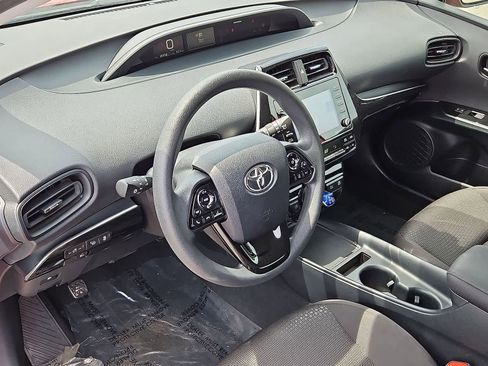 Used 2022 Toyota Prius LE AWD/4WD image 16