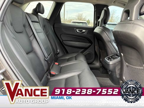 Used 2018 Volvo XC60 T6 Inscription w/ Advanced Package image 18
