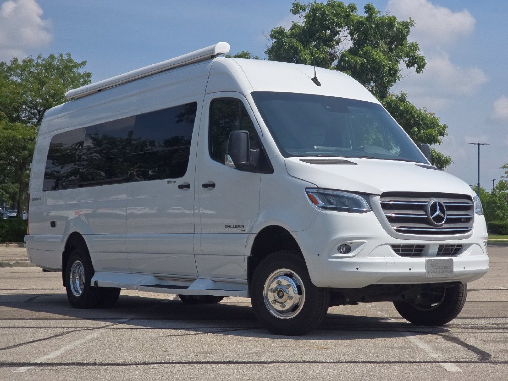 Used 2021 Mercedes-Benz Sprinter 3500 image 2