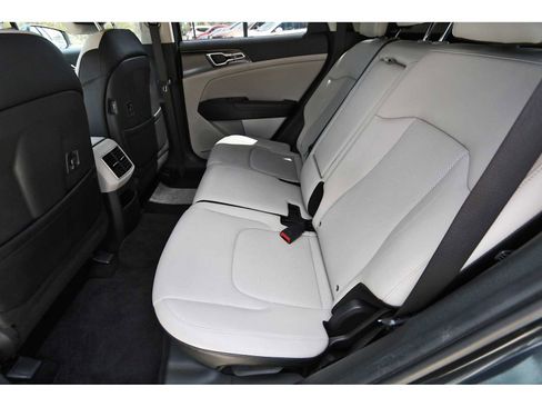 Used 2023 Kia Sportage EX image 11