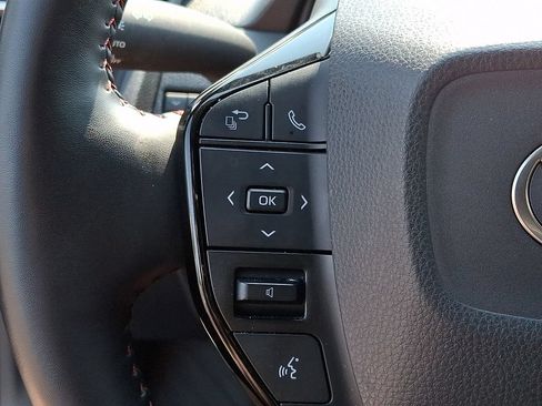 Used 2024 Toyota Prius Prime FWD image 23