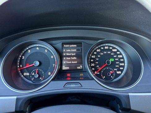 Used 2018 Volkswagen Atlas SE image 18