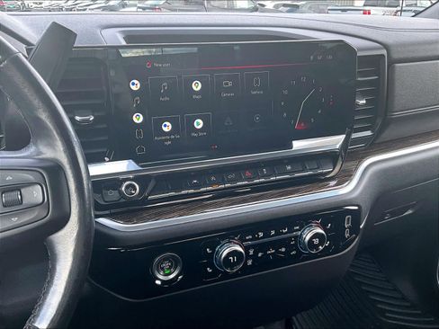 Used 2022 GMC Sierra 1500 Elevation image 17