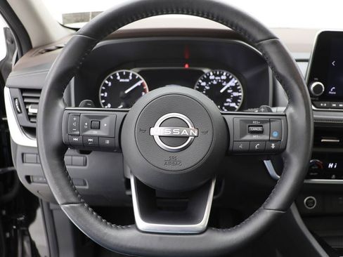 Used 2023 Nissan Rogue SV w/ SV Premium Package image 17