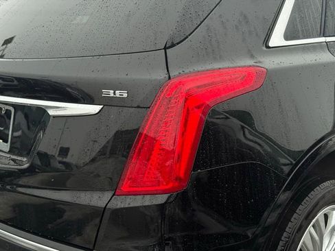 Used 2018 Cadillac XT5 Premium Luxury image 6