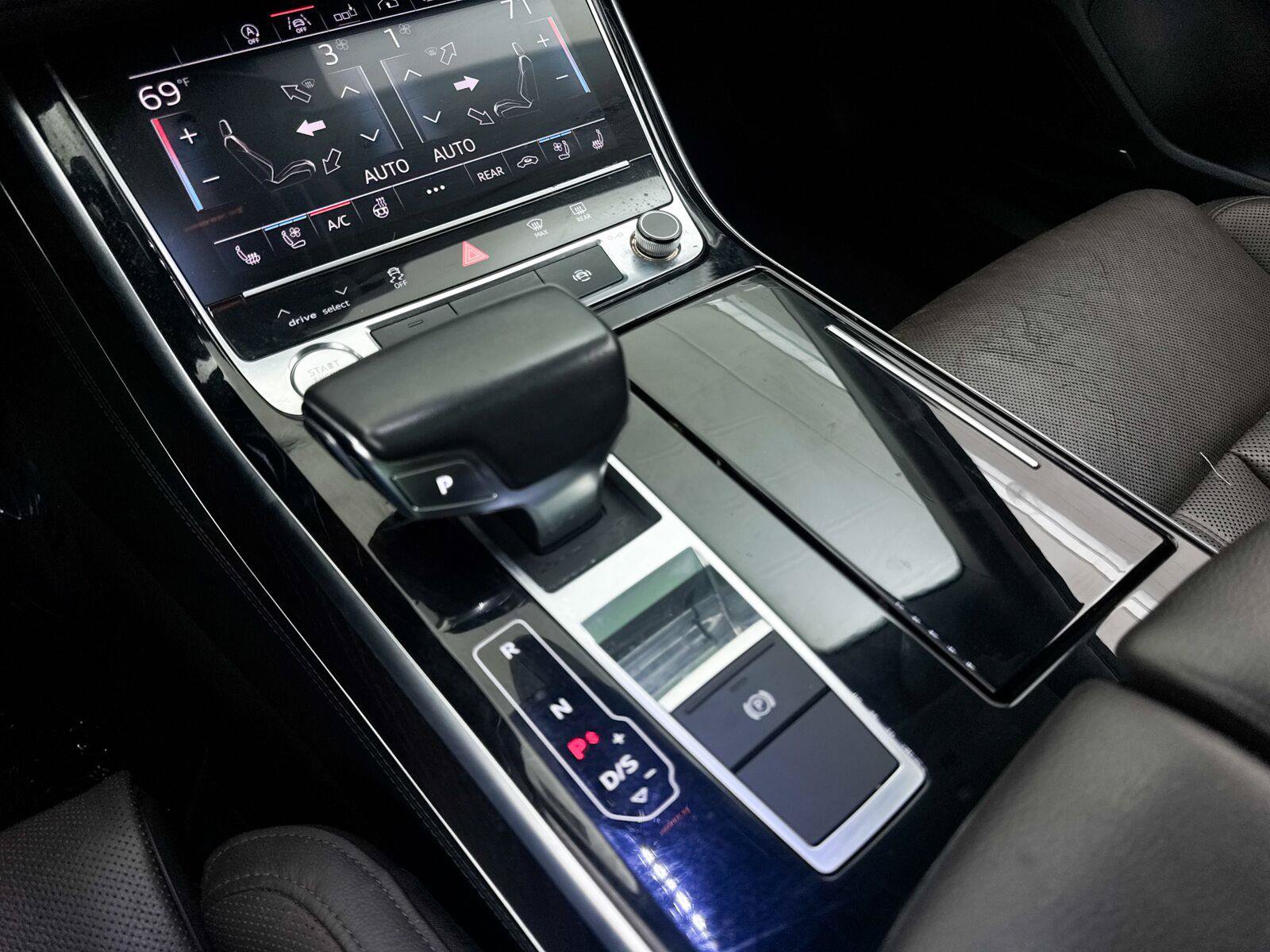 Used 2019 Audi A8 L 3.0T w/ Executive Package AWD/4WD image 30