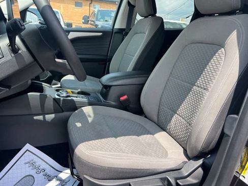 Certified 2021 Ford Escape SE w/ Cold Weather Package AWD/4WD image 18