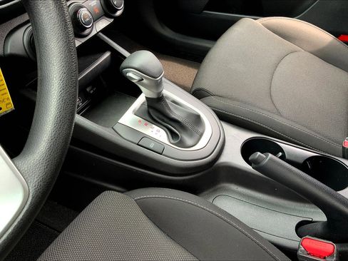 Used 2023 Kia Forte LXS image 19