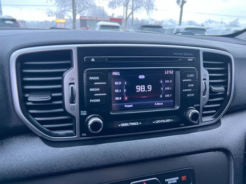 Used 2018 Kia Sportage LX image 16