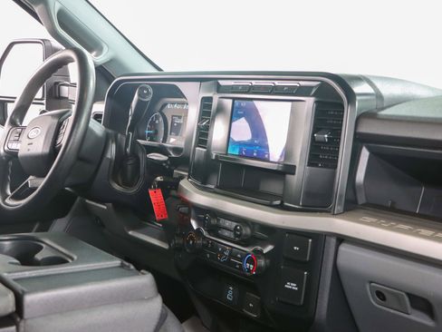 Used 2023 Ford F350 XL w/ XL Chrome Package image 26