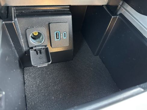 Used 2023 Ford Explorer ST w/ Equipment Group 401A image 19