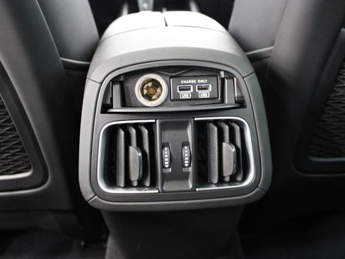 Used 2022 Maserati Levante GT image 39