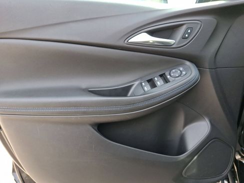 Used 2025 Buick Encore GX Sport Touring w/ Comfort Package image 10