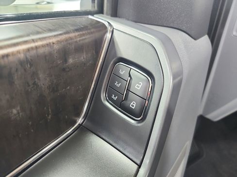 Used 2023 Ford F150 Lariat AWD/4WD image 21