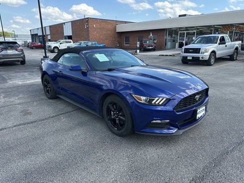 Used 2016 Ford Mustang Convertible RWD image 16