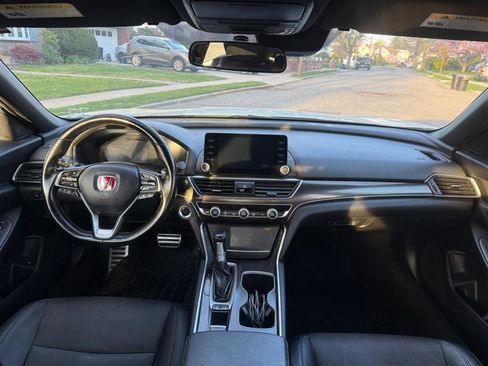 Used 2020 Honda Accord Sport image 9