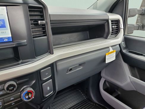 New 2025 Ford F550 4x4 Regular Cab Super Duty image 36