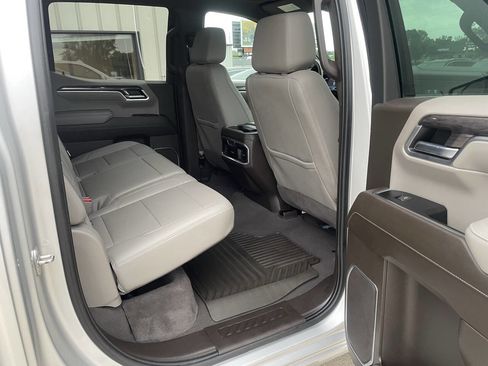 Used 2022 Chevrolet Silverado 1500 LTZ w/ LTZ Convenience Package II image 12