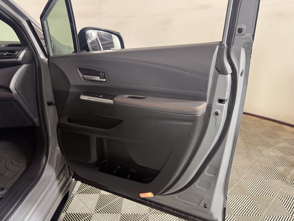 Used 2024 Toyota Sienna XSE FWD image 25