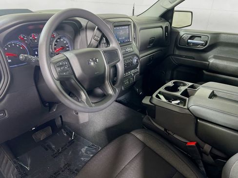 Used 2025 Chevrolet Silverado 1500 Custom Trail Boss AWD/4WD image 9