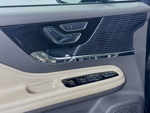 Used 2022 Lincoln Corsair AWD w/ Equipment Group 101A image 18