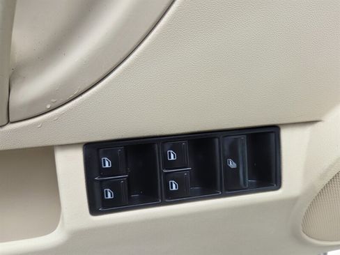 Used 2004 Volkswagen Beetle GLS image 10