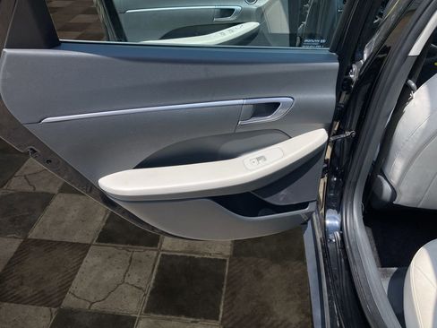 Used 2023 Hyundai Sonata SE FWD image 14