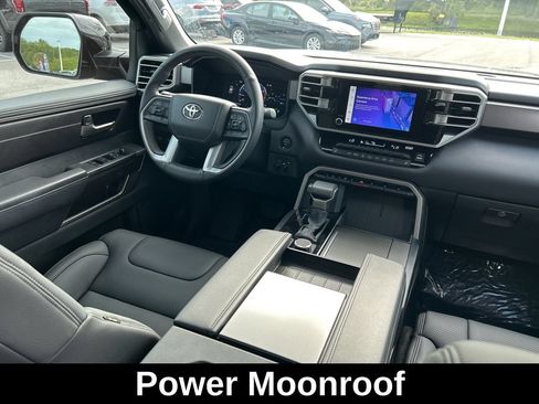 Used 2025 Toyota Sequoia SR5 AWD/4WD image 10
