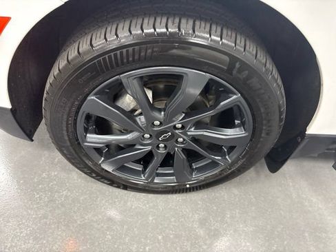 Used 2022 Chevrolet Equinox RS AWD/4WD image 29