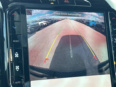 New 2026 RAM 1500 4x4 Crew Cab image 17