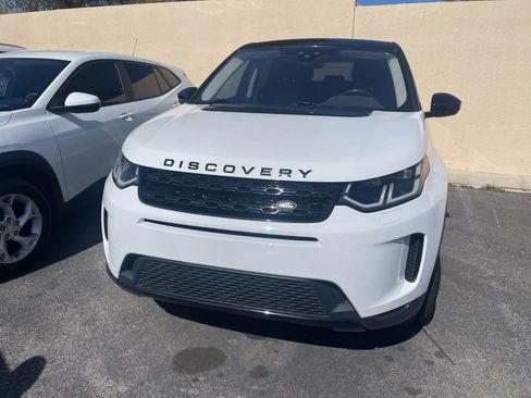 Used 2020 Land Rover Discovery Sport SE image 3
