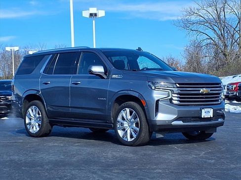 Used 2021 Chevrolet Tahoe High Country w/ Premium Package image 2