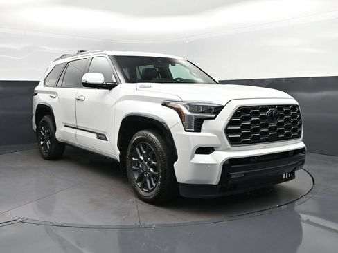 Used 2026 Toyota Sequoia Platinum AWD/4WD image 9