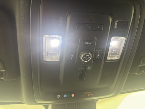 Used 2023 Chevrolet Suburban Premier RWD image 29