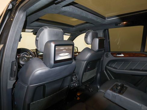 Used 2017 Mercedes-Benz GLE 63 AMG 4MATIC image 26