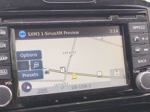 Used 2014 Nissan Juke SL FWD image 25