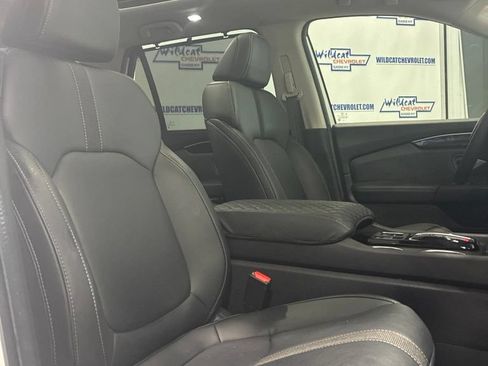 Used 2025 Honda Pilot Touring image 37