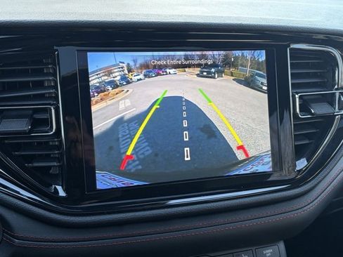 Used 2024 Dodge Durango GT image 3