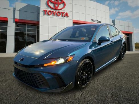 New 2026 Toyota Camry SE FWD image 7