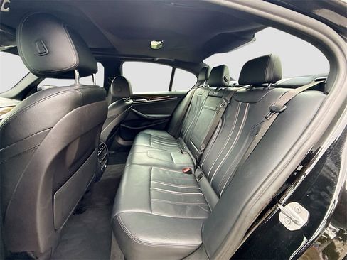 Used 2018 BMW 530e image 26