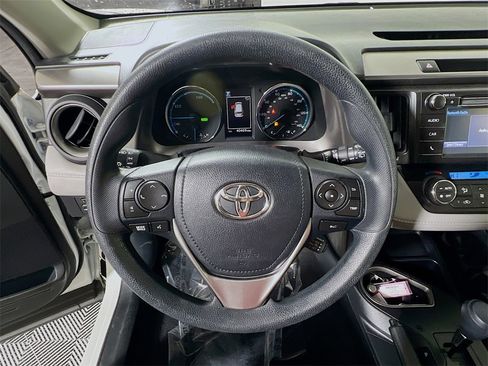 Certified 2018 Toyota RAV4 LE Plus image 11
